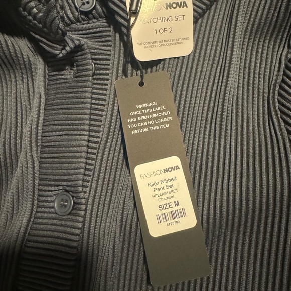 Fashion nova 2 piece ribbed set - Picture 2 of 3